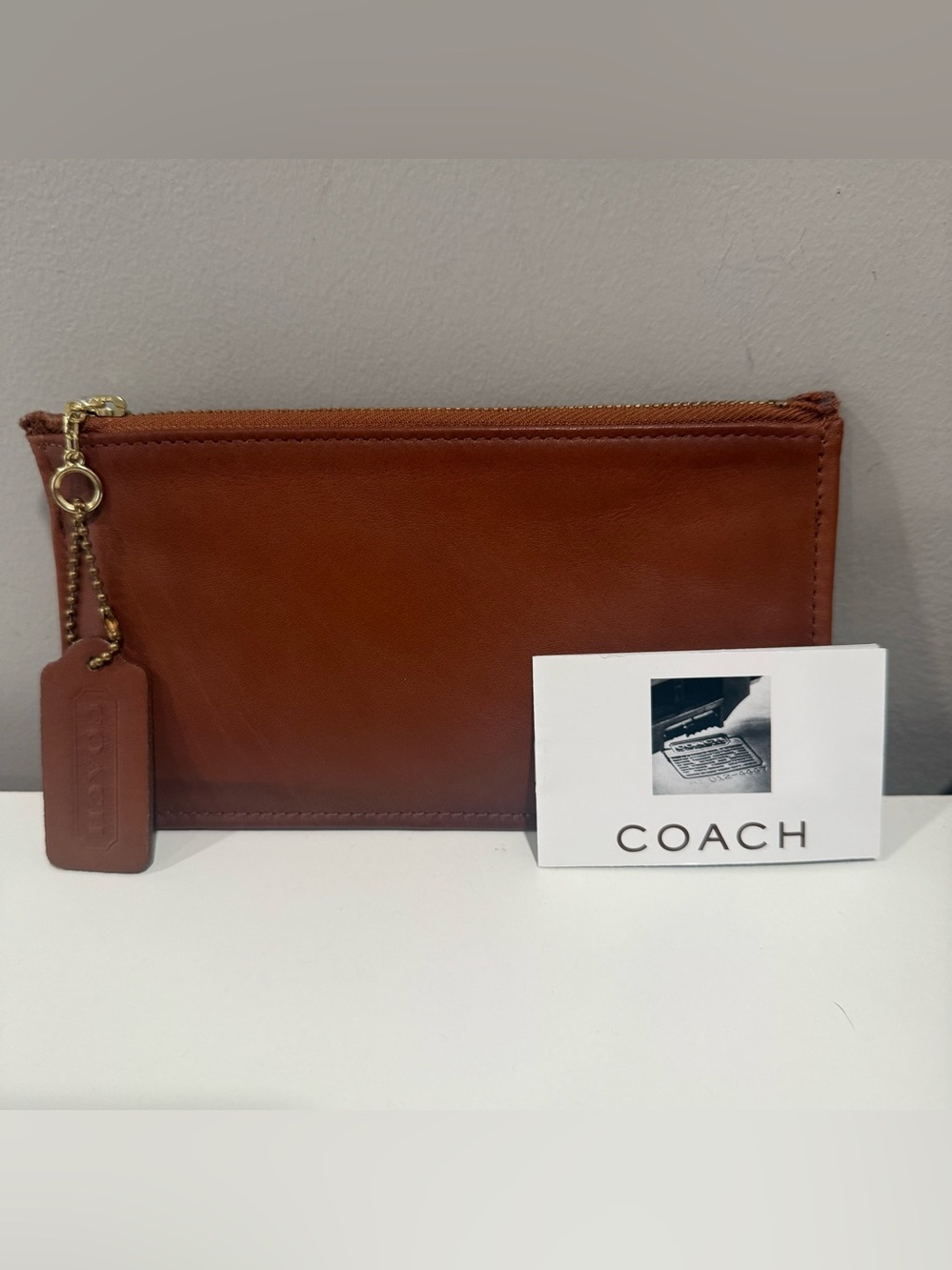 Vintage Coach Skinny Case 7170 British Tan w Hang Tag Like New